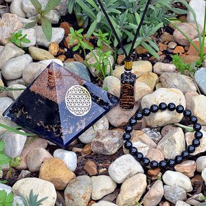 Pyramide d'orgone en tourmaline noire faite à la main, sculpture en cristal, géométrie sacrée, décoration chakra pour la méditation et la maison - Product Image 5