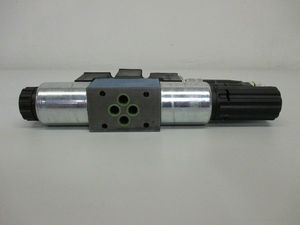 Vannes hydrauliques directionnelles proportionnelles 4WREE6 - Product Image 3