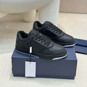 2025 chaussures en cuir de luxe pour hommes et femmes rétro à lacets chaussures basses décontractées vente en gros chaussures de vente directe d'usine - Product Image 1