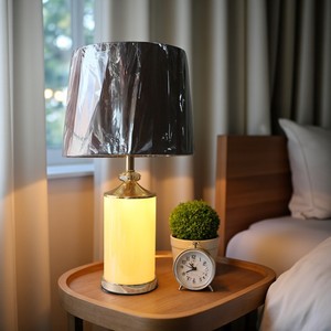 New Milky Glass LED đèn bàn hiện đại ánh sáng tùy chỉnh màu sắc 3500k Trắng ấm trung Kích thước phòng khách phù hợp - Product Image 5