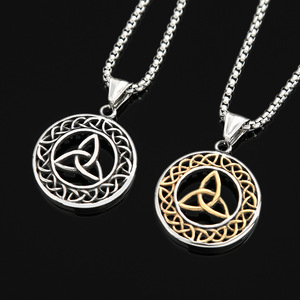 Yunnique Collier Pendentif Viking en Acier Inoxydable pour Homme, Design Rétro Creux, Chaîne de Pull, Bijou Cadeau - Product Image 4