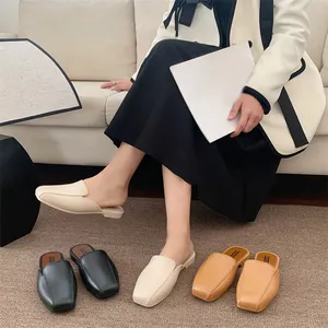 Sandálias Baotou moda casual verão plana com cor sólida para uso interno e externo meio chinelo sapatos femininos