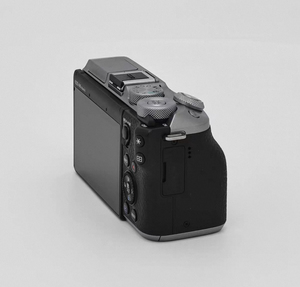 เสนอขายกล้องดิจิตอลแบบสะท้อนภาพเดี่ยว EOS 550D ระดับมืออาชีพในราคาประหยัด - Product Image 5
