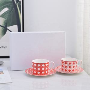 Taza y Platillo Doble de Porcelana Fina Estilo Europeo para el Té de la Tarde - Product Image 1