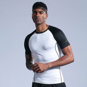 Camisa de compresión para hombre con protección UV estirable para recuperación y entrenamiento con control de olores - Product Image 2