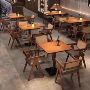 Conjunto de Mesa y Sillas de Bar Estilo Retro, Material PU, Diseño Moderno, Personalizado para Pequeños Bares, Cafeterías, Restaurantes Occidentales - Product Image 4