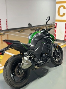 Kawasaki <span class=keywords><strong>Z1000</strong></span> 400cc, moto naked à quatre cylindres en ligne, refroidissement liquide, ABS, moto sportive de rue, qualité fiable à <span class=keywords><strong>prix</strong></span> raisonnable - Product Image 5