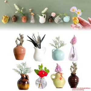 Mini Vases de Bureau Modernes en Céramique Magnétiques pour le Marché Américain - Product Image 2