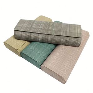 Estuche para Gafas de Sol Portátil Retro al por Mayor, Resistente a la Presión, con Tela a Rayas y Cuero PU Duro - Product Image 2