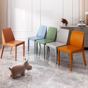Sedie da Pranzo Moderne di Lusso in Pelle con Gambe in Ferro Resistenti, Schienale Ecologico e Design a Sella alla Moda per Casa, Hotel e Lounge - Product Image 2