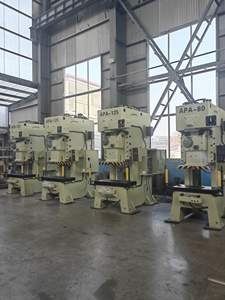 Presse à poinçonner CNC à tourelle servo de haute précision, <span class=keywords><strong>prix</strong></span> direct usine, pour le traitement <span class=keywords><strong>et</strong></span> la fabrication de tôles métalliques - Product Image 2