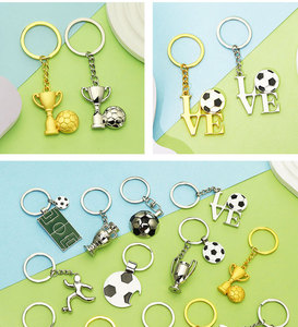 พวงกุญแจรูปลูกฟุตบอล ปี 2026 สำหรับกระเป๋าเป้ พวงกุญแจรูปลูกฟุตบอลสำหรับผู้ชาย พวงกุญแจรูปลูกฟุตบอลสำหรับแขวนในรถ - Product Image 4