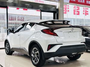Toyota <span class=keywords><strong>CH</strong></span>-<span class=keywords><strong>R</strong></span> <span class=keywords><strong>2021</strong></span>, SUV de luxe 20L, peinture d'origine blanche, 35 000 km, bien entretenu - Product Image 5