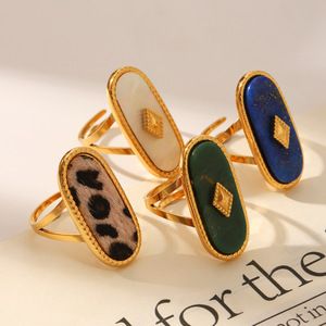 Anelli KITI con Intarsio in Pietra Naturale, Placcati in Oro 18K PVD, Acciaio Inossidabile Antiossidante, Anelli Statement - Product Image 6