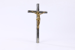 Crocifisso in Metallo Placcato Oro Lucido con Figura di Gesù Incisa, Croce da Parete Cattolica, Decorazione Cristiana per la Casa, Fustellato per Natale - Product Image 4