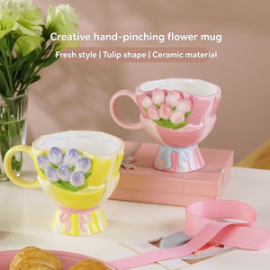 Taza de cerámica con diseño creativo de ramo de tulipanes, taza para café, postres o helados. - Product Image 2