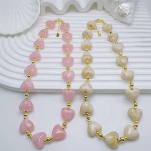 Collares de cuentas acrílicas coloridas con forma de corazón, estilo bohemio, muy vendidos, para mujeres, para la playa en verano. - Product Image 2