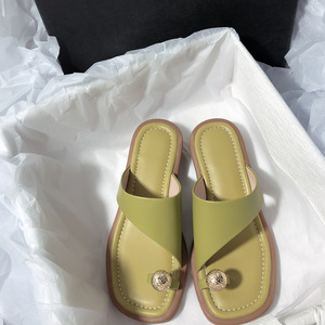 Outdoor chunky simple <b>toe</b>-<b>capped</b> slippers Women's elegant style designer sandals Lightweight anti-slip slippers - Product Image 3