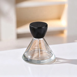 Flacons <span class=keywords><strong>de</strong></span> <span class=keywords><strong>parfum</strong></span> en verre personnalisés <span class=keywords><strong>de</strong></span> luxe, flacons à pompe anti-fuite uniques avec couleur personnalisée - Product Image 4