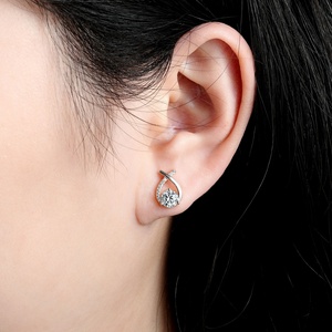 Pendientes de Moissanita VVS GRA de 1CT con Corte Redondo, Chapados en Oro de 14K, Antideslustre, Joyería Sencilla de Alta Gama - Product Image 6
