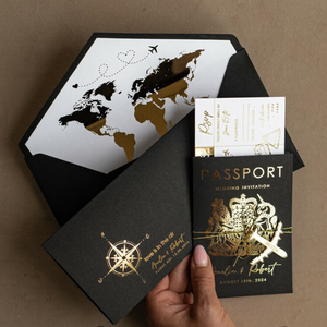 Cartes <span class=keywords><strong>d</strong></span>'invitation de <span class=keywords><strong>mariage</strong></span> modernes en forme de cœur, style passeport, avec papier doré, inspirées des cartes <span class=keywords><strong>d</strong></span>'<span class=keywords><strong>embarquement</strong></span> et des billets <span class=keywords><strong>d</strong></span>'avion, noires et pop-up - Product Image 1