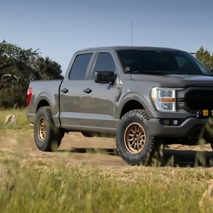 Jantes forgées légères Next-Gen Power 20x9 5x120 5x114.3 Rally Black MR323 compatibles avec Tesla Model Y, Cybertruck et Rivian R1T R1S. - Product Image 2