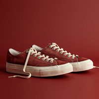 Chaussures de skateboard vulcanisées unisexes personnalisées avec logo, en daim rouge, semelle intermédiaire épaisse en bois, légères, antidérapantes, style rétro, à lacets