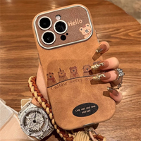 Coque de protection pour iPhone 17, 15/14, 13/12 avec cordon, motif ours en fausse fourrure couleur café, collection automne-hiver