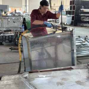 Poubelle extérieure en acier galvanisé résistante de rue conteneur de déchets mobile de chariot à grande capacité 1100 litres - Product Image 1