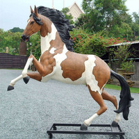 Sculpture de statue en résine de décoration de cheval extérieure personnalisée à vendre