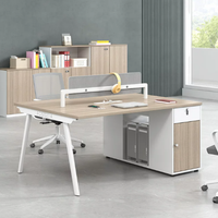 Escritorio de Oficina Moderno y Minimalista en Color Madera Natural, con Separación para Empleados, en Oferta
