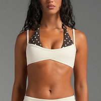 Soutien-gorge de sport personnalisé à double couche, style halter, color block, bretelles réglables, dos élégant, débardeur court de gym