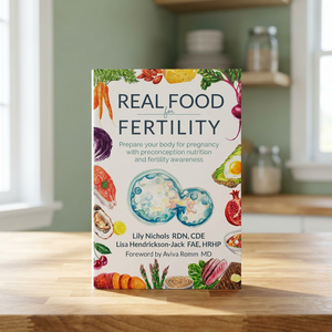 Alimentos reales para la fertilidad de Lily Nichols, libro en inglés de bolsillo, guía sobre el embarazo saludable y la fertilidad - Product Image 2