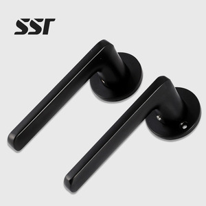 SSR SSR-1 304 สแตนเลสสตีล ป้องกันการโจรกรรม ป้องกันสนิม ทนทาน ใช้กุญแจเปิด-ปิด  ที่จับประตูแบบท่อ  สีพ่นแบบโปร่งแสง  ฝาครอบสีดำด้าน - Product Image 1