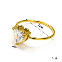 Eleganter Herzförmiger Klarer Kubischer Zirkonia Eingelegter Edelstahl 18K Vergoldeter Dünner Bandring für Damen Tägliches Tragen