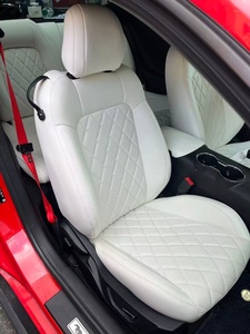 Housses de siège de voiture en PU entièrement enveloppantes pour Ford Mustang, blanches, matelassées avec broderie <span class=keywords><strong>cheval</strong></span> sur l'appuie-tête - Product Image 3