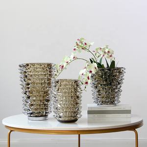 बिक्कुआन हस्तनिर्मित माउंट। क्रांकल्ड मूर्तिकला बनावट ग्लास खाकी रंग त्रिकोण प्राइस स्किक कांटा डिजाइन मोटी vases - Product Image 4