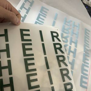 Étiquette en silicone 3D à effet gaufré avec logo, impression par transfert thermique pour vêtements et t-shirts – Prix de gros - Product Image 1