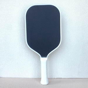 Paleta Pickleball de titanio OEM personalizada, aprobada por USAPA forma de competición, hecha con fibra de carbono para entretenimiento - Product Image 2