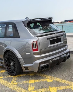 ชุดแต่งคาร์บอนไฟเบอร์สไตล์ UB สำหรับ Rolls-Royce Cullinan สภาพใหม่ กันชน สเกิร์ตข้าง ดิฟฟิวเซอร์ สปอยเลอร์ ซุ้มล้อ อัพเกรด - Product Image 4