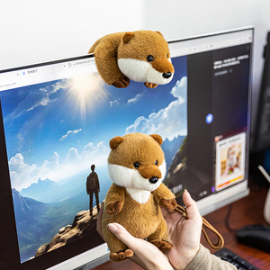 Al por mayor: Llavero de peluche suave de <span class=keywords><strong>nutria</strong></span> bebé, peluches personalizados, colgante para mochila, juguetes de animales de peluche de <span class=keywords><strong>nutria</strong></span> de simulación - Product Image 3