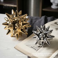 Ornements en céramique mate Merlin Living pour la décoration intérieure, décoration en céramique en forme d'oursin, usine de céramique de Chaozhou, vente en gros