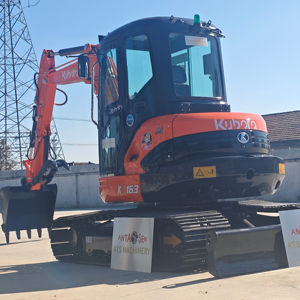 Mini-excavatrice sur chenilles KX163 d'occasion, poids opérationnel de 6 tonnes, avec composants essentiels (pompe, roulement), modèle 2023, 100 % origine japonaise - Product Image 1