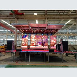 Camion de scène de concert en plein air FOTON personnalisé en usine pour les tournées itinérantes avec écran LED pliable - Product Image 4