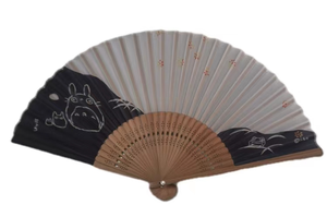 Abanico Plegable de Seda y Bambú Hecho a Mano para Baile, Juego de Roles, Bodas y Fiestas - Product Image 4