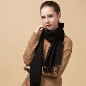 Écharpe longue de luxe en laine pour femme, idéale printemps-automne, châle de protection du cou, fine, douce et agréable au toucher - Product Image 1