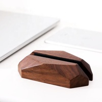 Support pour ordinateur portable vertical en bois massif (noyer/caoutchouc) sculpté et gravé, directement de l'usine, matériau naturel, logo personnalisé, pour bureau