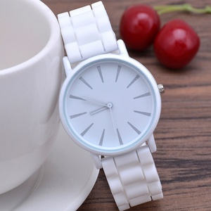 Reloj de Silicona Ultrafino Clásico, Reloj de Cuarzo Geneva Jelly para Mujeres Estudiantes, Reloj de Pulsera para Damas, Venta al Por Mayor - Product Image 3