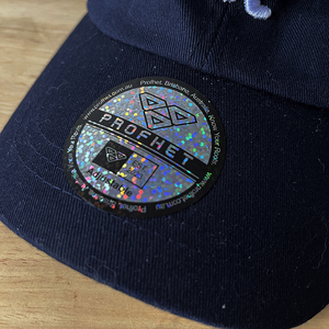 Etiquetas Adhesivas de Holograma Troqueladas a Medida con Lámina Metálica Holográfica, Logotipo Personalizado Impreso a Prueba de Agua para Gorras, Viseras y Snapbacks - Product Image 4