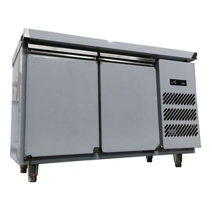 Réfrigérateur-congélateur sous comptoir sur mesure à 2 portes, porte pleine, refroidissement direct, fabricant de réfrigérateurs commerciaux - Product Image 1